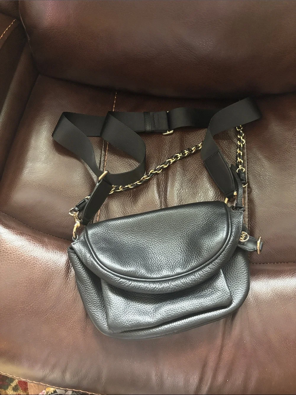 Michael Kors Black Leather Crossbody Bag with Gold Chain, Belt bag, crossbody.
